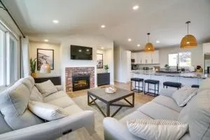 Modern Del Rey Oaks Retreat 2 Mi to Monterey Bay! - Сисайд