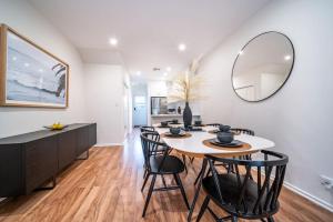 Black Oak at Brompton