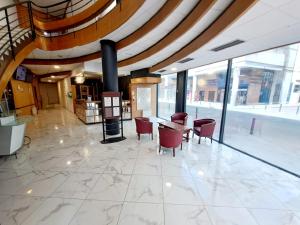 Hotels Crystal Hotel Saint Denis Basilique : photos des chambres