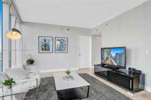 Waterfront Luxury Apartment 2 Bedrooms IconBrickell