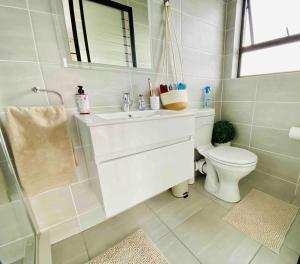 1 Bed in Waterfall - Book 4 & Get 5th Night FREE