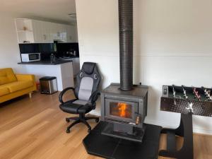 Cosy Tin Shack - Venus Bay