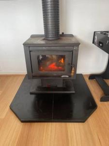 Cosy Tin Shack - Venus Bay