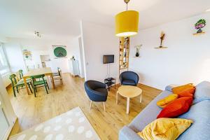 Appartements Charmant 2 chambres renove avec balcon-Oullins : photos des chambres