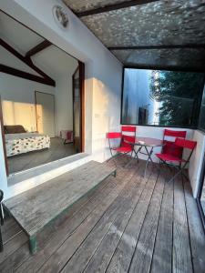 Sejours chez l'habitant Ecurie Massilia - Studio terrasse Vue Garlaban : photos des chambres
