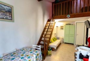 Maisons de vacances Maison de 2 chambres a Argeles sur Mer a 400 m de la plage avec piscine partagee et terrasse : photos des chambres