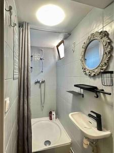 « La Valentina » Duplex 2 pers 10mn de Nausicaa