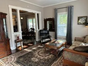 Blueberry Bungalow - Locally Run! Enjoy our PS5! - Thrall