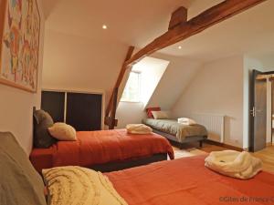 Maisons de vacances Gite Saint-Patrice-du-Desert, 3 pieces, 6 personnes - FR-1-497-187 : photos des chambres