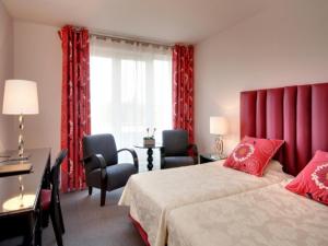 Hotels Grand Hotel de Solesmes : Chambre Double ou Lits Jumeaux