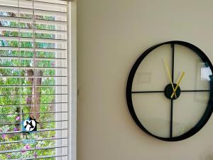3BR Updated Coastal Beach House in Funky Port Elliot