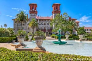 62 Hypolita Carriage House