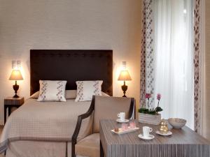 Hotels Grand Hotel de Solesmes : Suite Lit King-Size avec Balcon