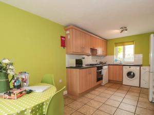 Pebbles Foxglove Way