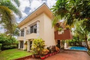 Serene Villa by StayVista - A Hill-View Villa with Plunge pool - 卡尔贾特