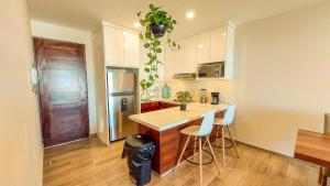 NEW Terra Condo w Infinity Pool