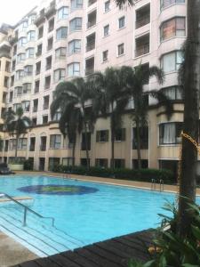 1BR Condo at Montecito Newport City Residential Resort across NAIA and Marriott Hotel