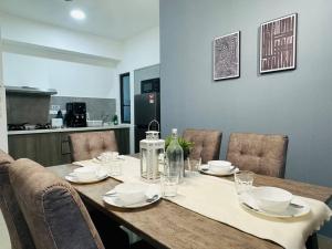 MVD15#Family Suite 8pax 3 Rooms Sunway Velocity Mall Cheras IKEA Mytown Short Walk to MRT & LRT Maluri