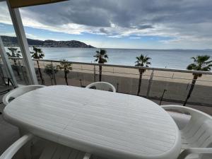 FRONT DE MER 23