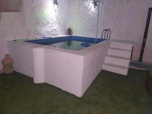 Casa rural El Patio con chimenea, barbacoa, piscina, patios exteriores para sus mascotas de manera gratuita