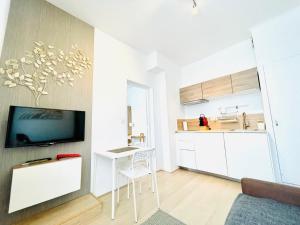 Appartements F2 Golden Lounge, Hyper Centre, Parking : photos des chambres