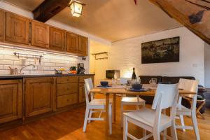 Le Bellevue 08 Cozy Alpine Flat | Pool & Mountain Views - Happy Rentals