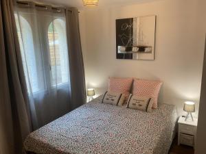 Appartements Domaine Le Rocher d Argent avec Piscine et Jacuzzi : photos des chambres