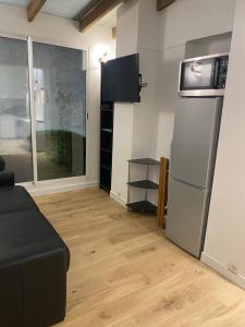 joli studio 24 personnes