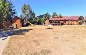 3 Bedroom Amazing Home In Lebieniec