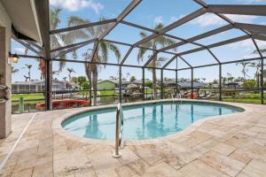 Farmhouse paradise with large heated pool & Kayak Villa Grill N Chill Roelens Vacations