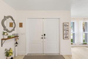 Farmhouse paradise with large heated pool & Kayak Villa Grill N Chill Roelens Vacations