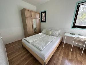 Quiet countryside apartments near the city and the sea