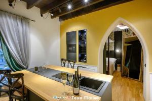 Under Bridge, TerreMarine