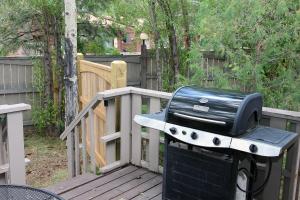 Sunnyside Knoll- 11 apts