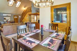 Less Than 1 Mi to Rainbow Lake Family Home with Fire Pit