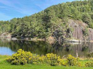 Bosvik Gård, nyrenovert leilighet i hovedhus fra 1756