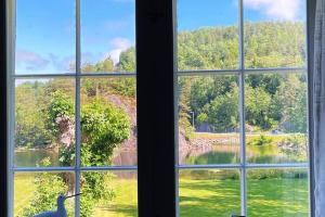 Bosvik Gård, nyrenovert leilighet i hovedhus fra 1756