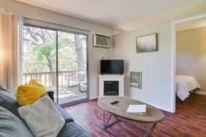 Vibrant Kimberling City Hideaway with Private Deck!