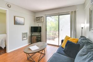 Lakefront Oasis Boat Slip, Kayaks and Outdoor Pool