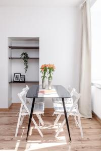 Spacious City Centre Apartment with Parking SELF CHECK-IN