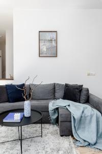 Spacious City Centre Apartment with Parking SELF CHECK-IN