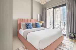 Frank Porter - Zada Tower