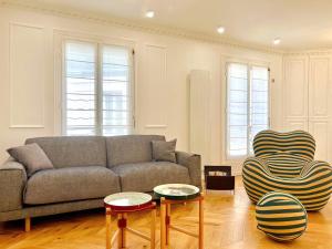 Renovated 23 2BR 6P Champs Elysées-Arc de Triomphe