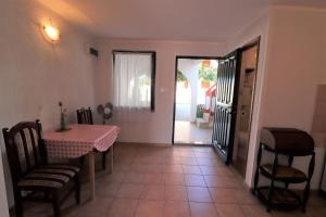 Studio Apartments Vera Vir No 3