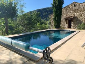 Maisons de vacances Gite avec piscine chauffee au calme dans notre maison : photos des chambres