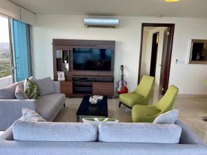 14F Luxury Resort Lifestyle Ocean Views