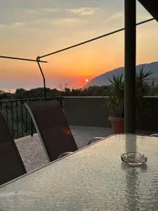 Beachfront Estate in Agios Isidoros - Trýgonas