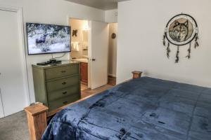 Fawn Valley Inn- 242 apts