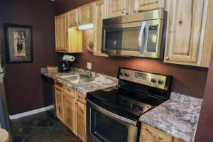 Fawn Valley Inn- 286 condo