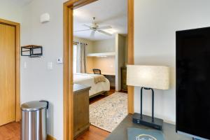 1 Mi to WVU Morgantown Apartment Near Hospitals